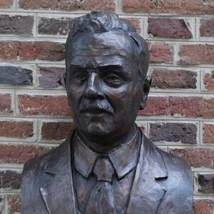 Borstbeeld Hendrik Jan Wikkerink in het Nationaal Onderduikmuseum te Aalten
