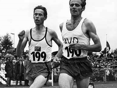 Gerard Tebroke, Nederlands Kampioen 5 km 1970 (links)