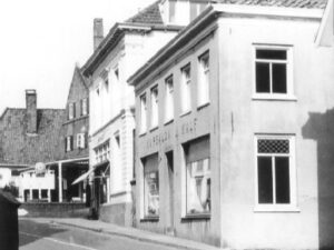 Kapsalon Kalf, Kerkstraat 3, Aalten ca. 1950
