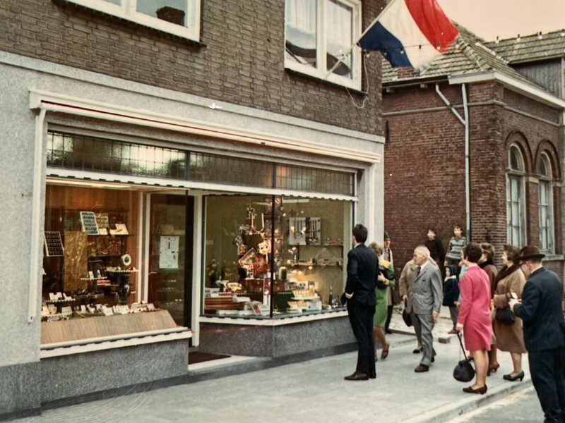 Prinsenstraat 42, Aalten - Opening Juwelier Meerdink (02-11-1967)