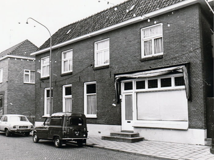 Bredevoortsestraatweg 43, Aalten (Winkel van Papiermole)