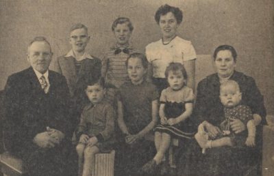 Herman Prinzen en zijn gezin, dat overmorgen scheep gaat naar Argentinië.