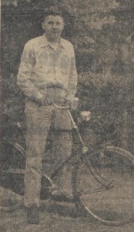 Harry Kraayenbrink heeft in Aalten een fiets geleend - Trouw, 25-07-1953